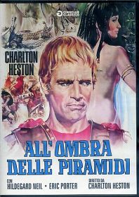ALL'OMBRA DELLE PIRAMIDI